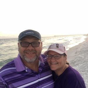 Meet your Posher, Deedee